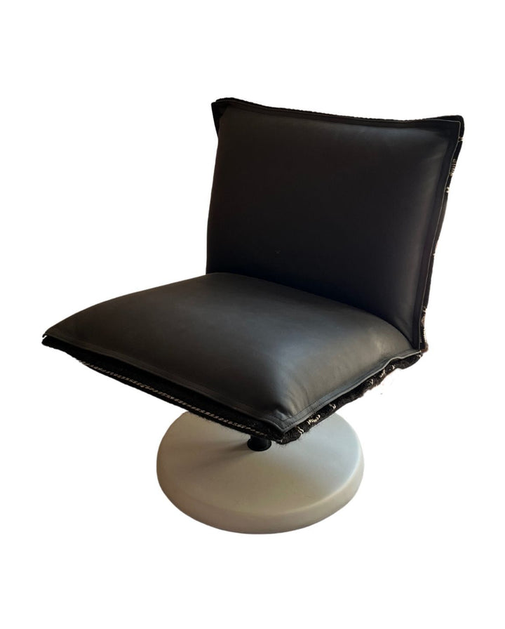 NOMAD 360° Skin Lounge Chair (In stock)