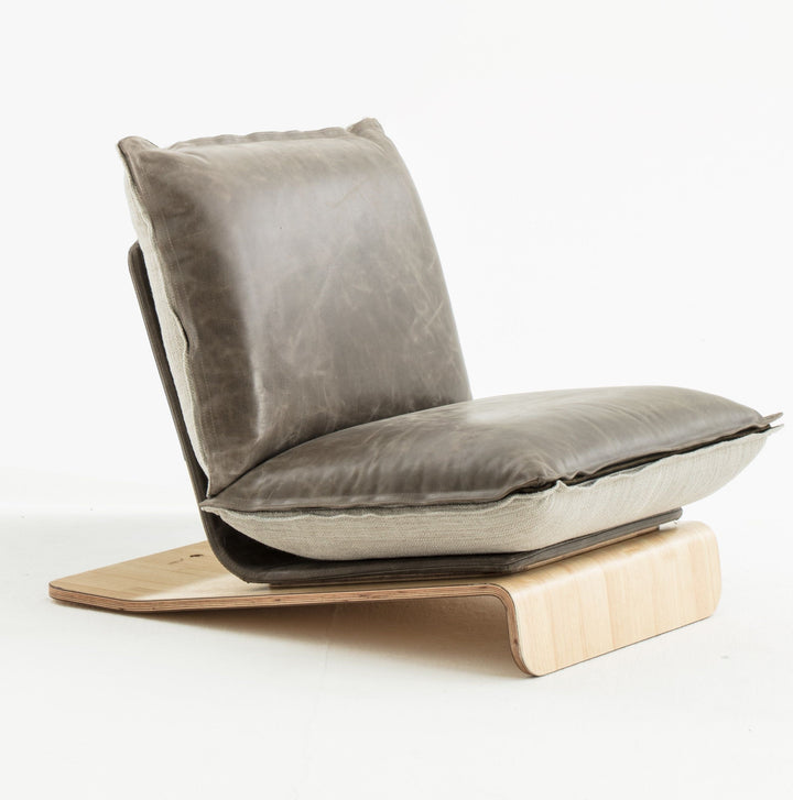 NOMAD Skin Lounge Chair
