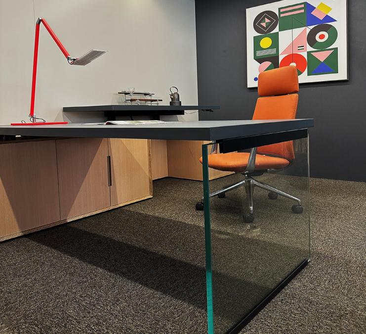 MATSU CHIC Spring — Sit-Stand Executive Desk, view 3