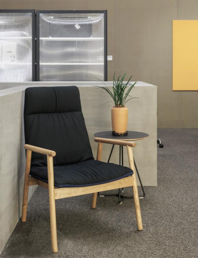 MATSU CHIC Kai — High-Back Lounge Chair, view 3