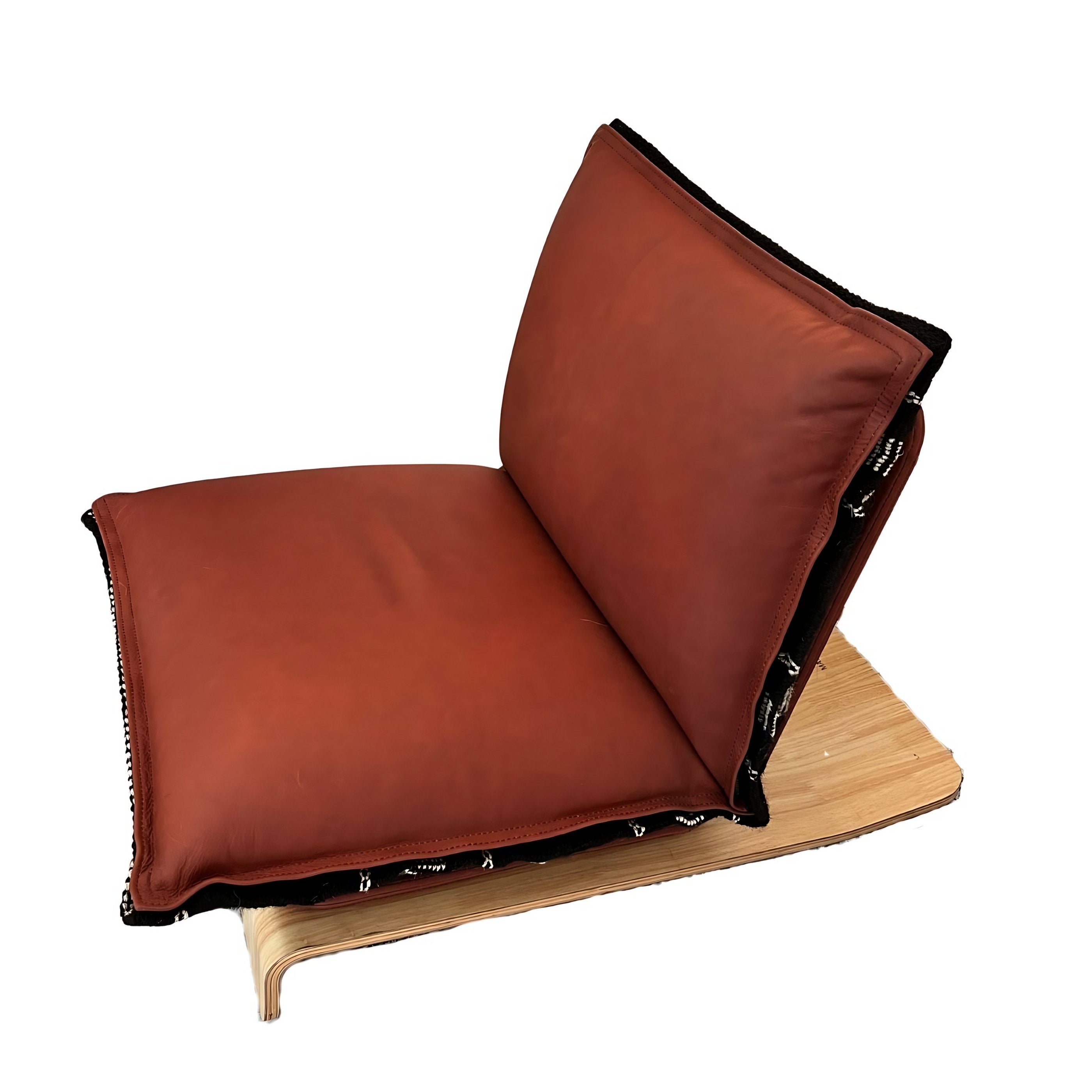 NOMAD Skin Lounge Chair (In stock)