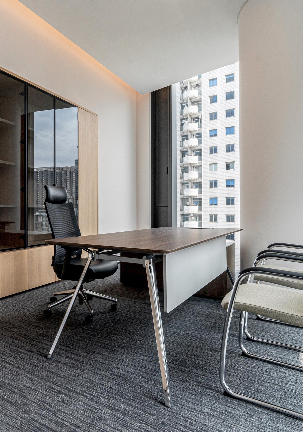 MATSU VIOO — Modular Workstation System, view 5