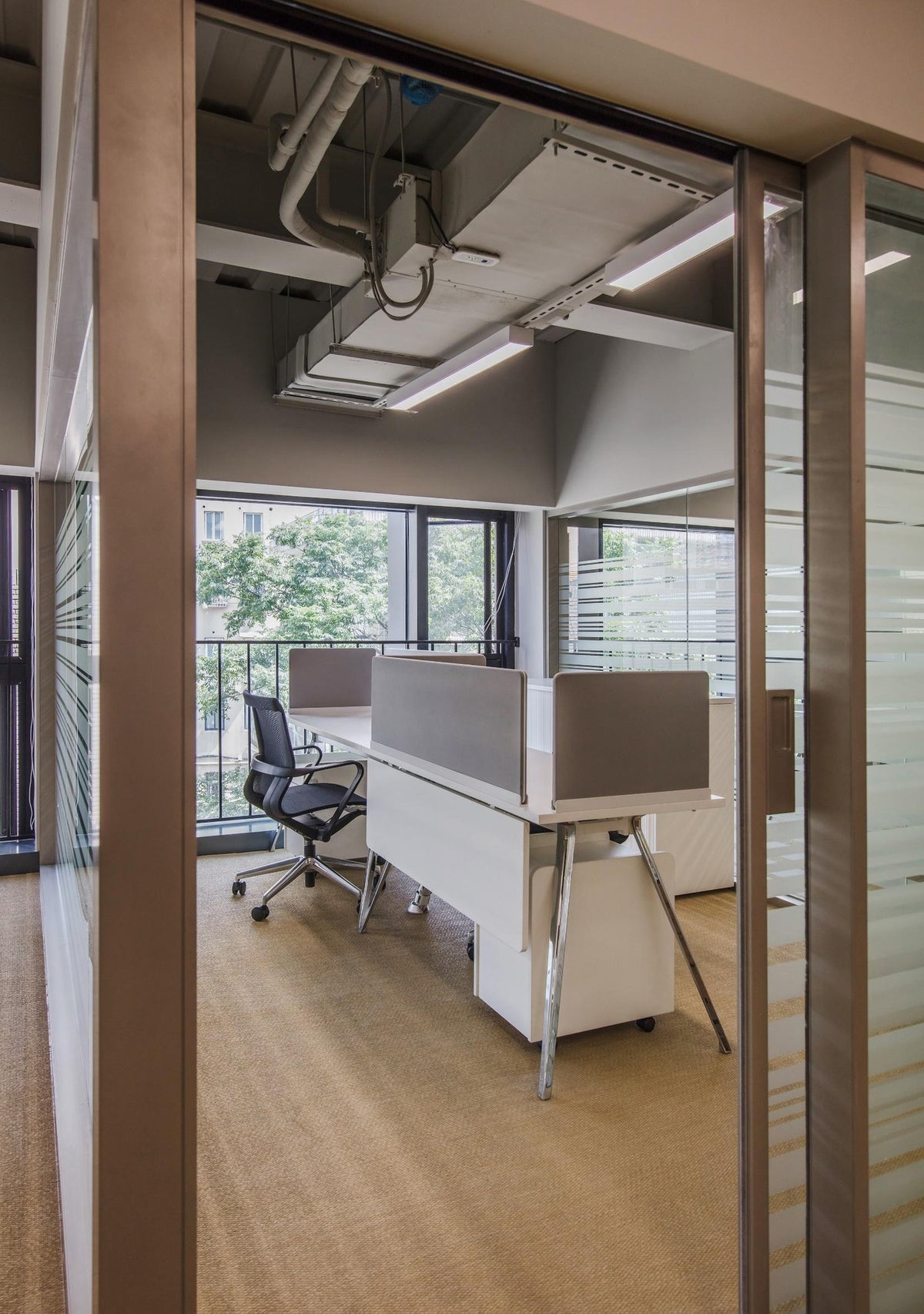 MATSU VIOO — Modular Workstation System, view 6