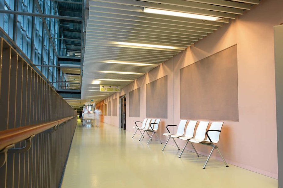 Trio Chair by MATSU, office and meeting chair – view 4
